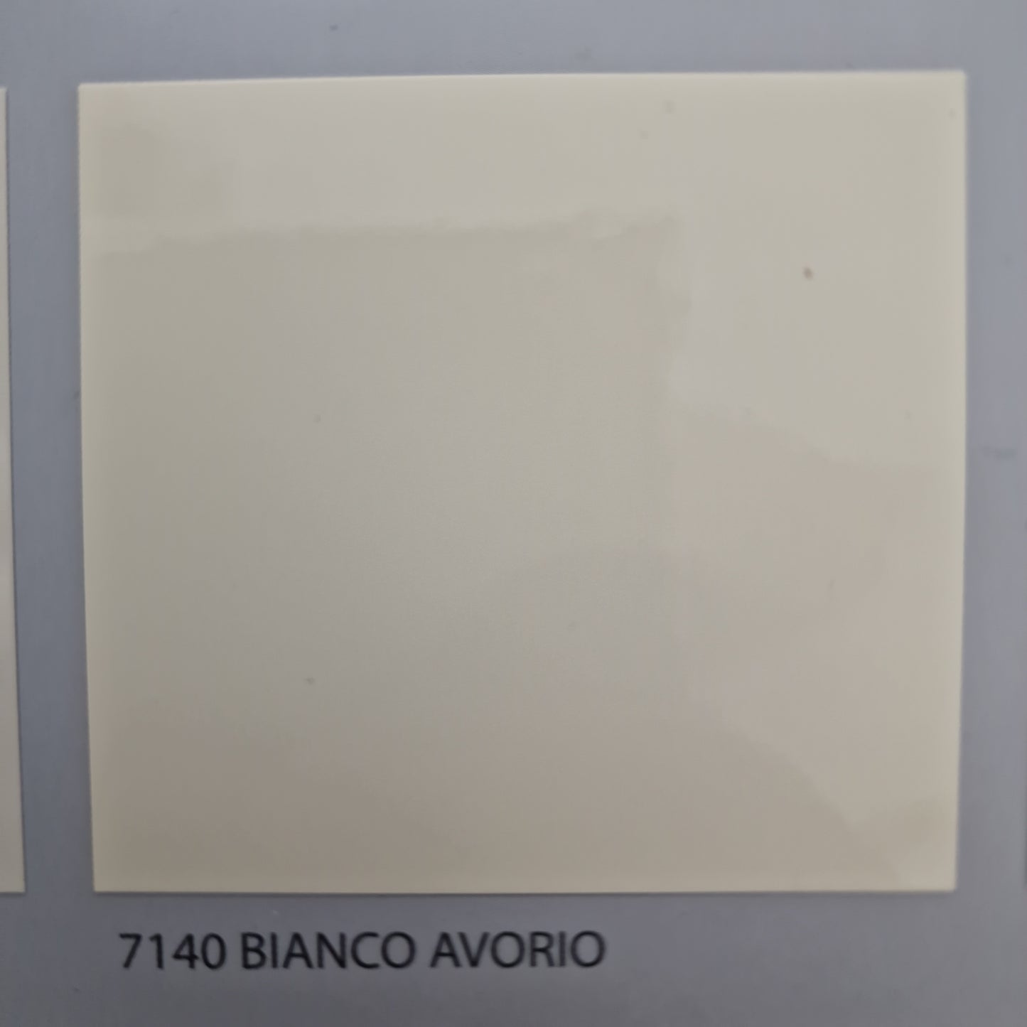 SMALTO ANTIRUGGINE PERTRE BIANCO AVORIO Lucido 0,75Lt